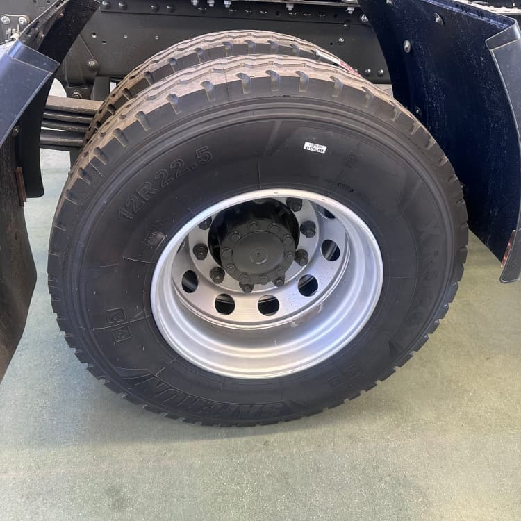 remanufactured howo 4×2 truck head (5)