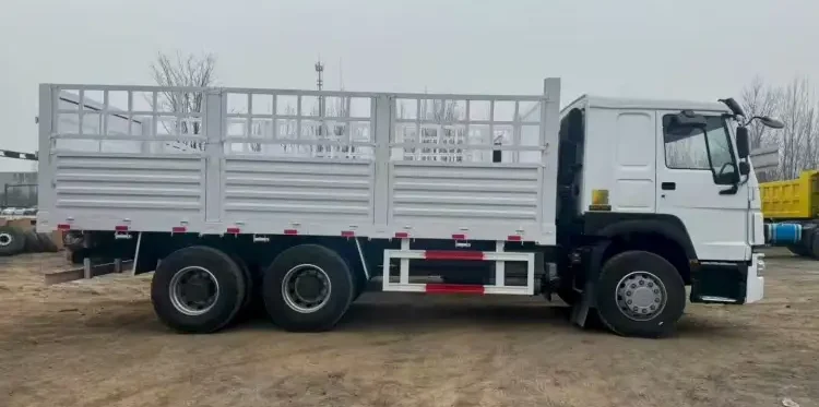 Reman Howo 6×4 Fence Truck 3 Rebuilt Fence Truck | Rebuilt Howo Fence Truck