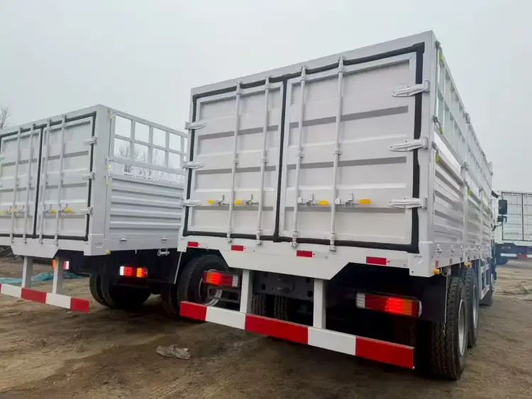 Rebuilt Howo Cargo Truck 400HP 4 rebuilt howo fence cargo truck