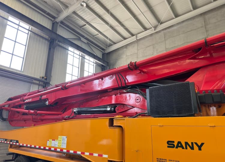 Rebuilt HOWO Chassis Sany 56m Concrete Pump Truck 5 rebuilt howo chassis 6×4 with sany 56m concrete pump truck